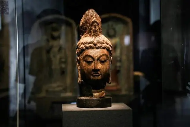 如何區(qū)分博物館展出文物是真品、復(fù)制件和仿制件？