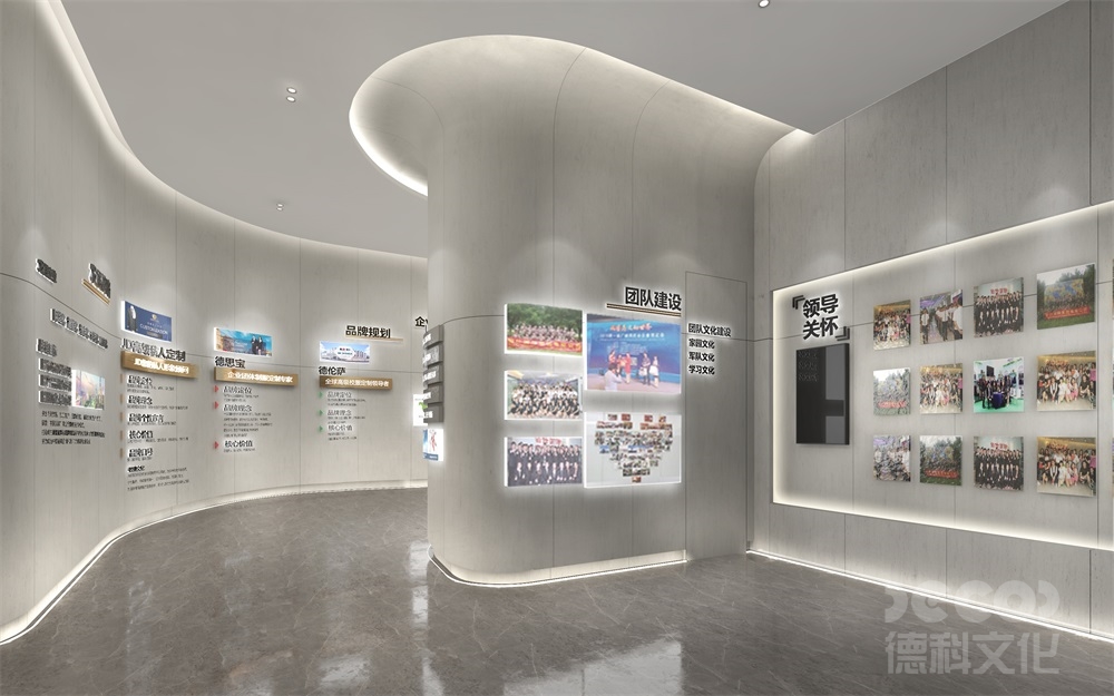 在服飾展館設(shè)計(jì)中如何合理安排展示道具和模特