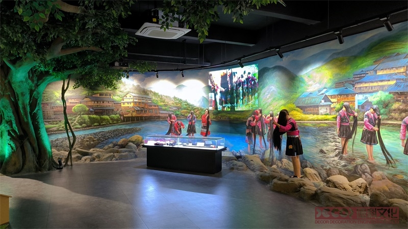 企業(yè)展館設(shè)計(jì)中如何考慮展示器材和設(shè)備的維護(hù)和保養(yǎng)？