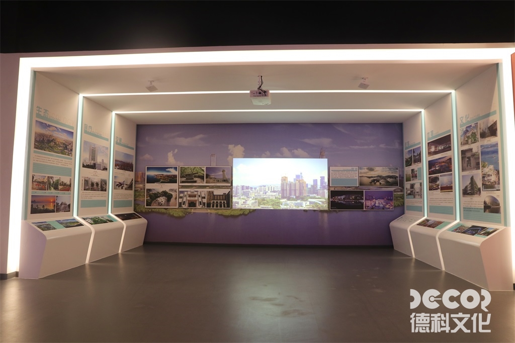 博物館展覽陳列設(shè)計(jì)中，如何保護(hù)展品并確保觀眾的安全？