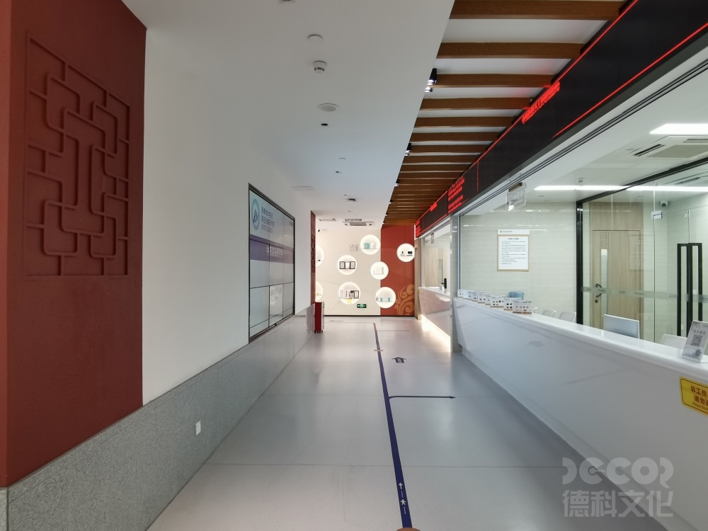 展館設(shè)計(jì)公司如何應(yīng)對展館中的安全規(guī)范和風(fēng)險管理？