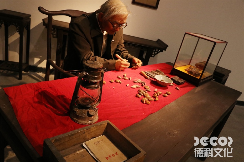 展館裝修公司如何應對展館裝修中的戶外展示和景觀設計？